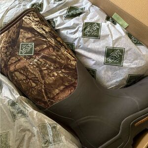 Muck Boots Men's Camo and Brown Rain Boots
